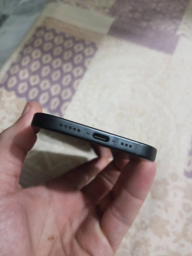 Apple iPhone 15 3