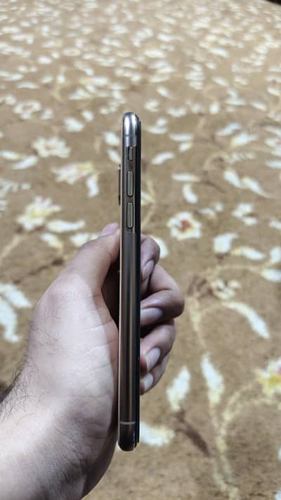 Apple iPhone XS