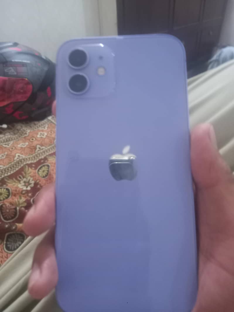 Apple iPhone 12 3