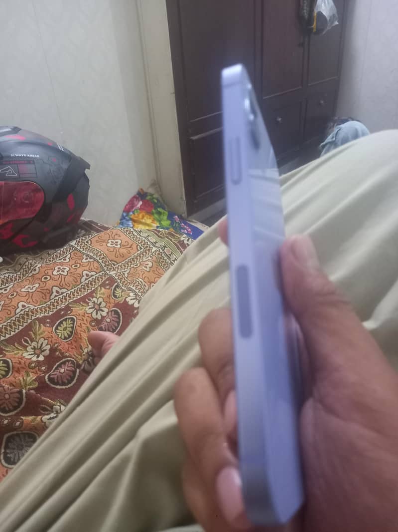 Apple iPhone 12 5