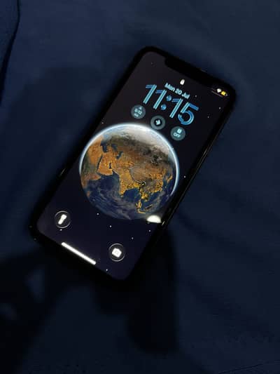 Apple iPhone 11 i