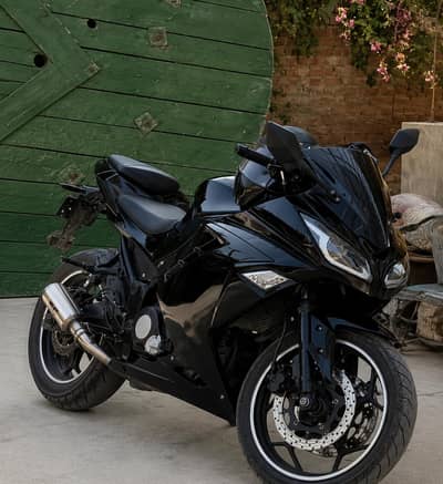 Kawasaki ninja dual cylinder 400cc heavy bike