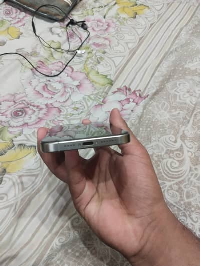 iPhone 15 pro max details in discription