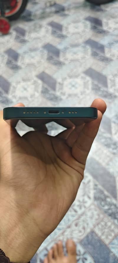 Apple iPhone 14