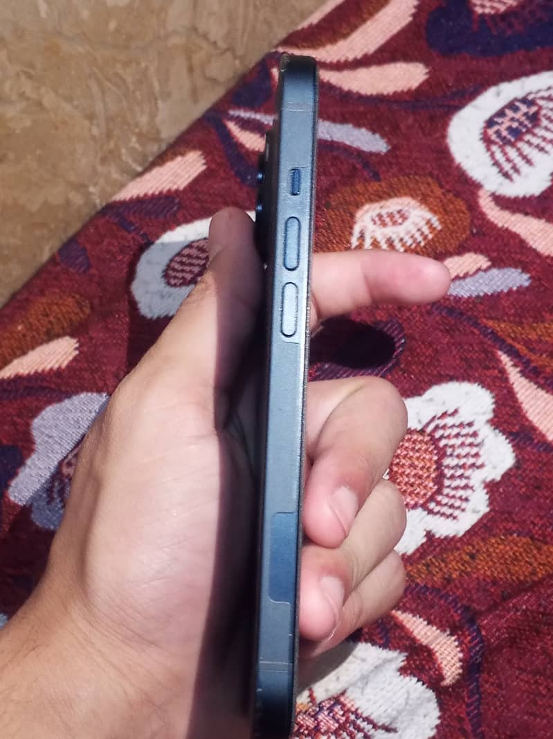 Apple iPhone 14 2
