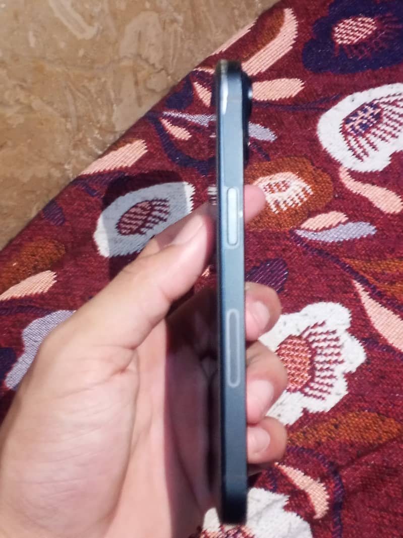 Apple iPhone 14 4