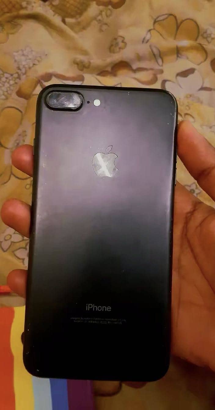 Apple iPhone 7 Plus 2