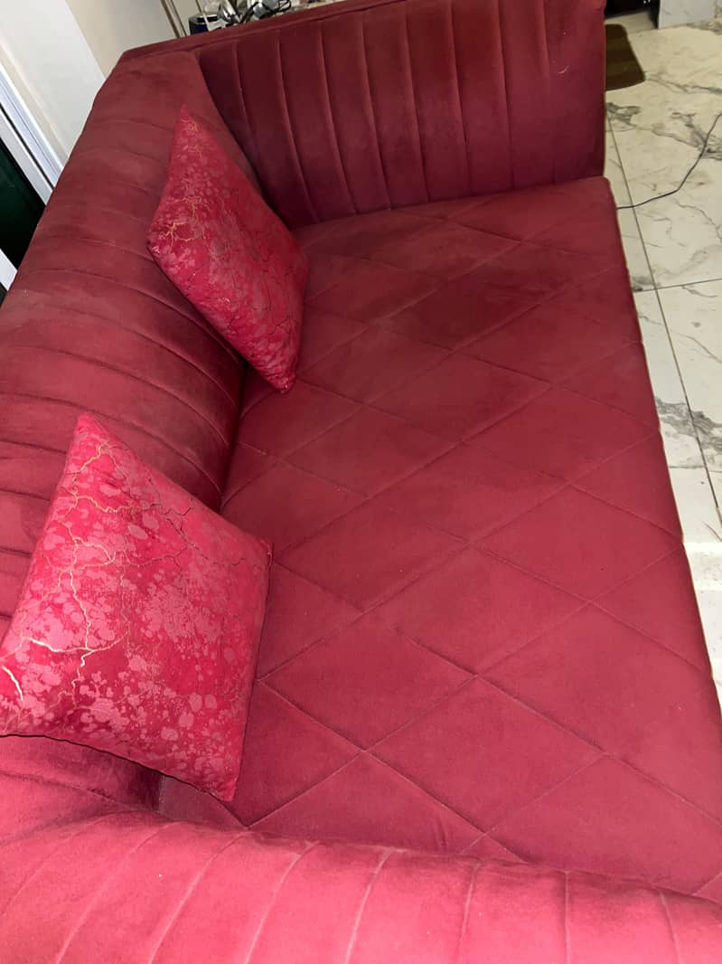 Red Sofa 4