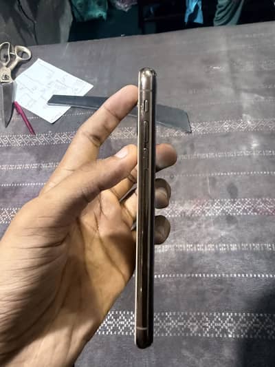 Apple iPhone XS