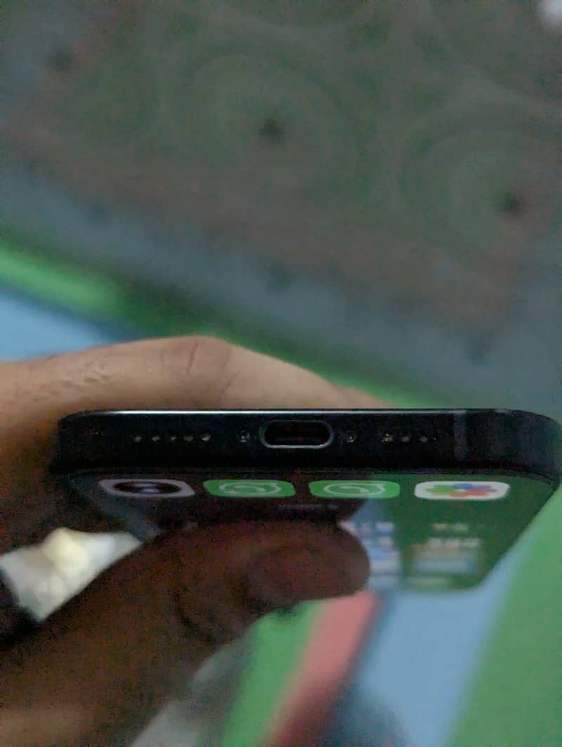 Apple iPhone 15 2