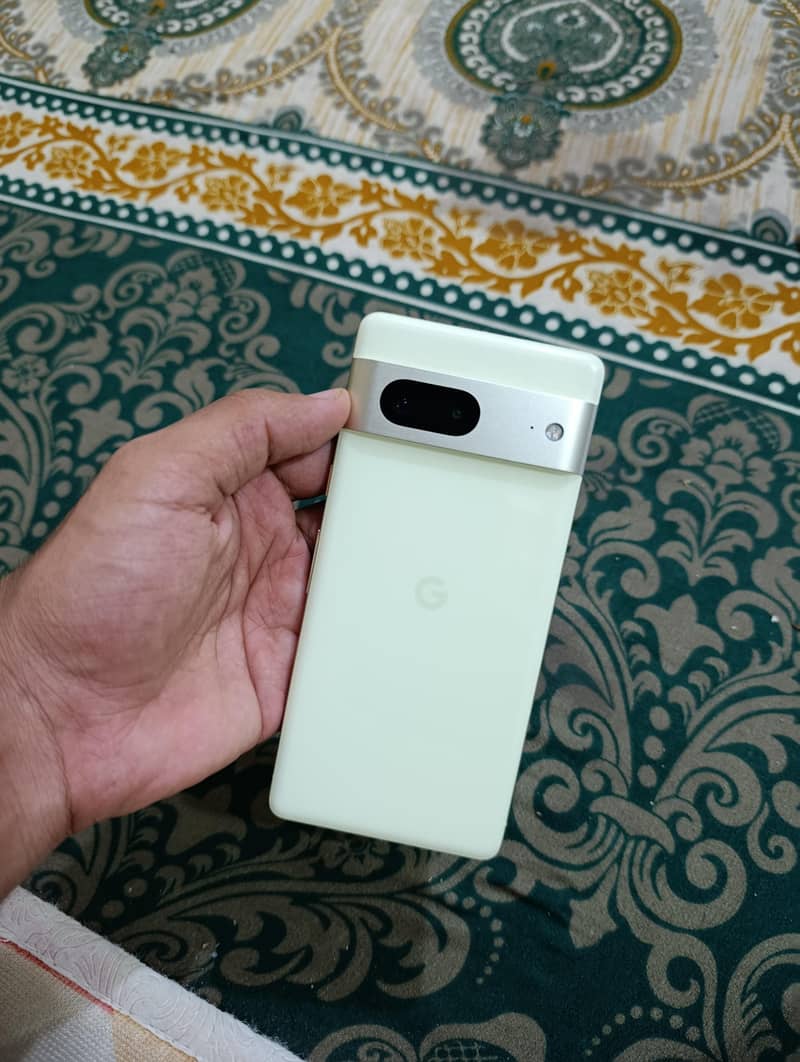 Google Pixel 7 2