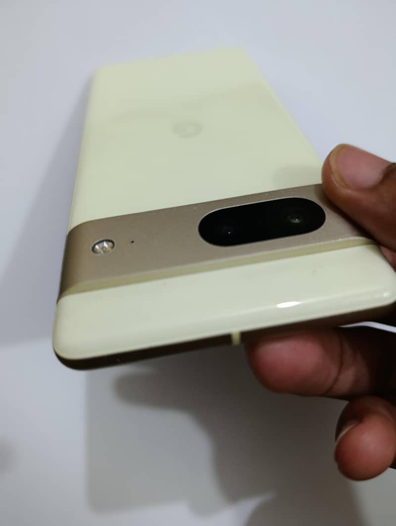 Google Pixel 7 5