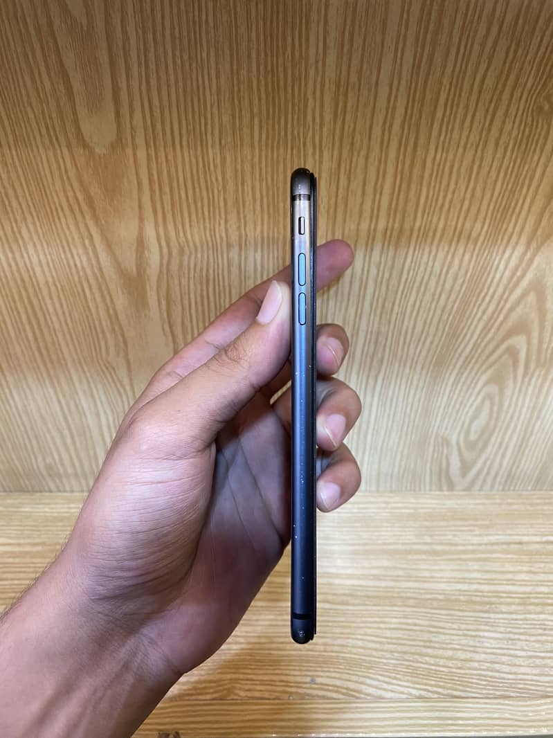iPhone 8 Plus 4