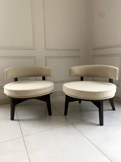 Back Curved Lounge Chairs