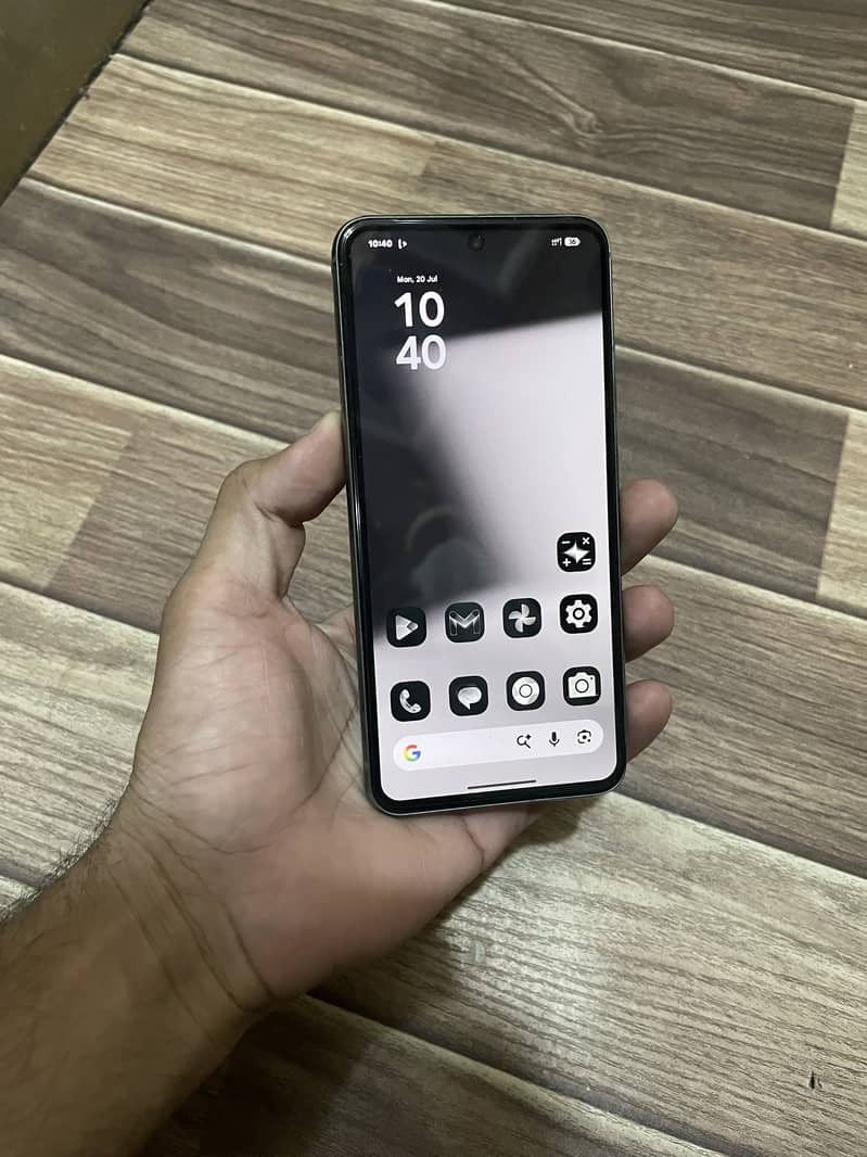 Google Pixel 8 1