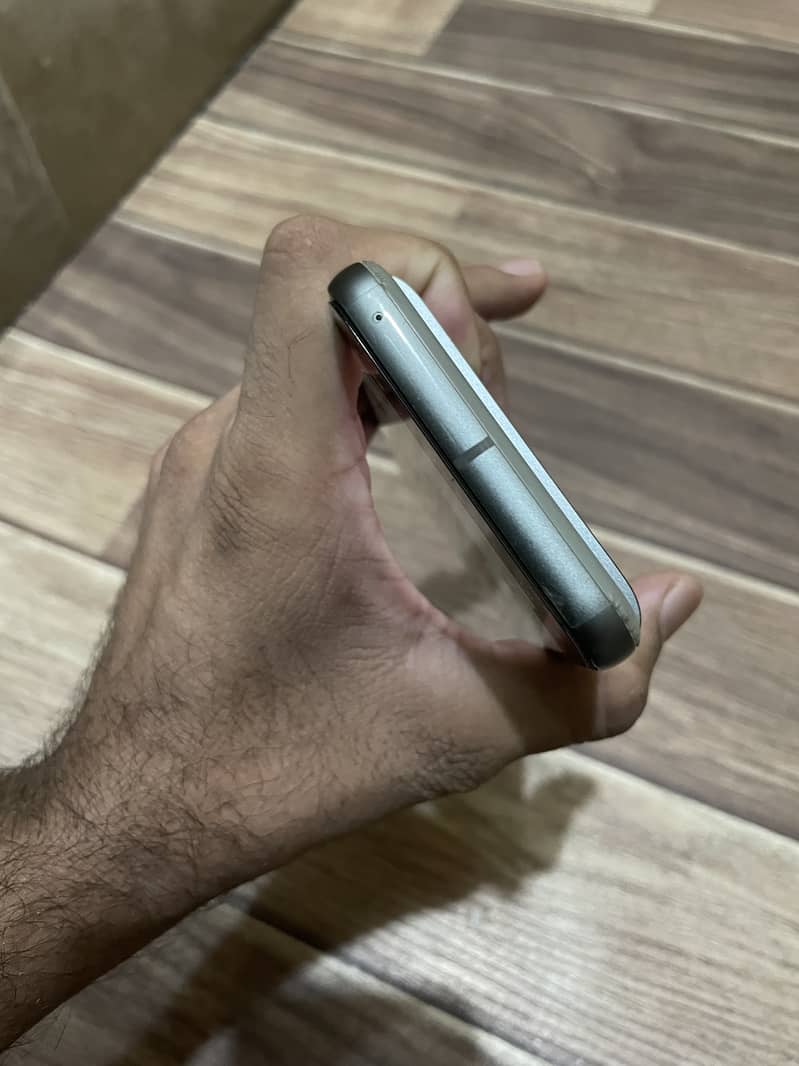 Google Pixel 8 3