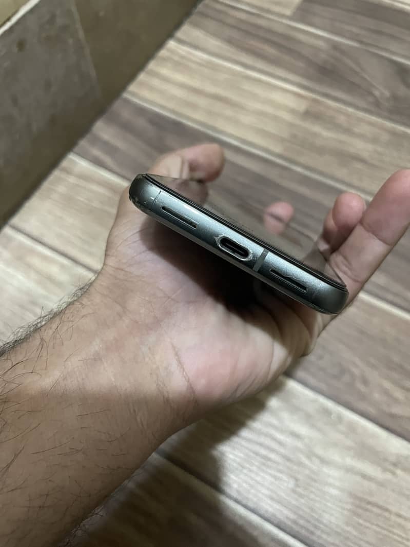 Google Pixel 8 5