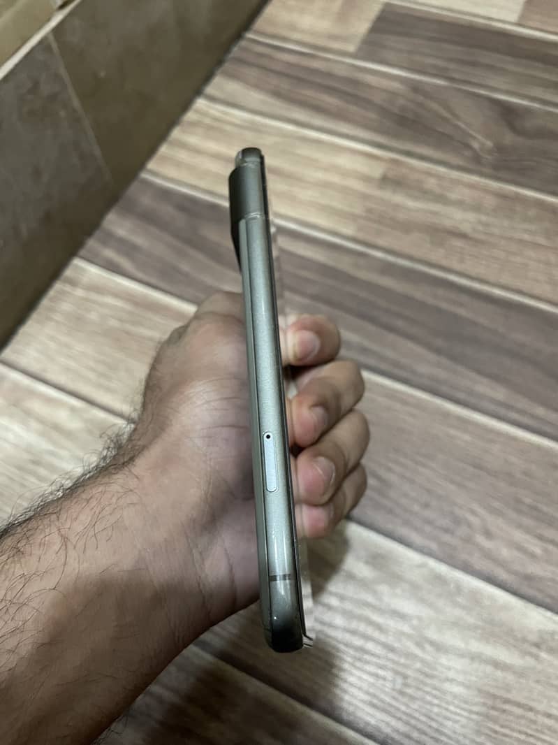 Google Pixel 8 7