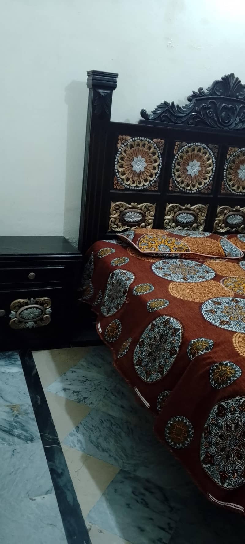 king size Double bed with dressing table 4