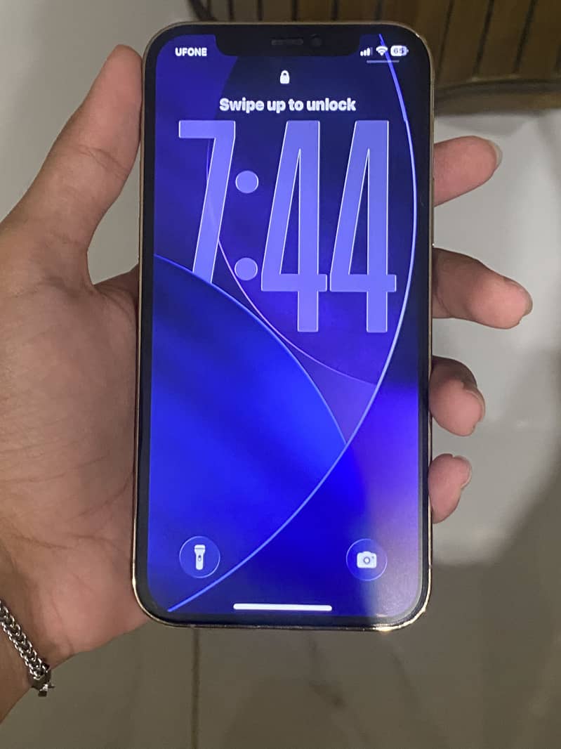 Apple iPhone 12 Pro 1