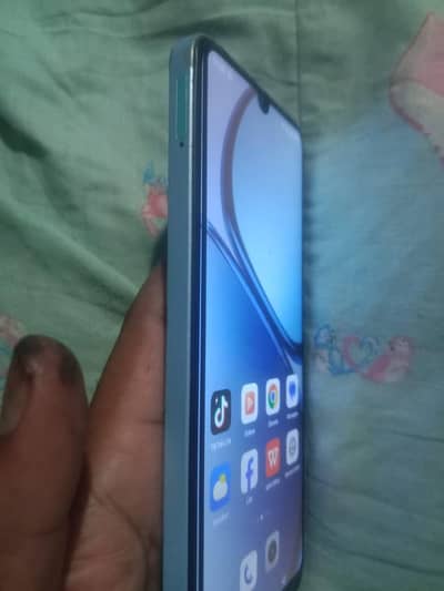 Realme C51 v. good betry time