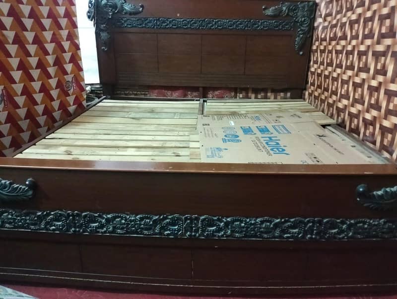 Bed Set with Dressing Table and One Side Table 0