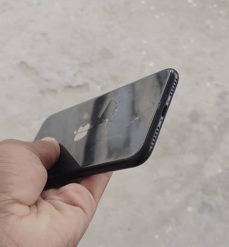 Apple iPhone SE 3