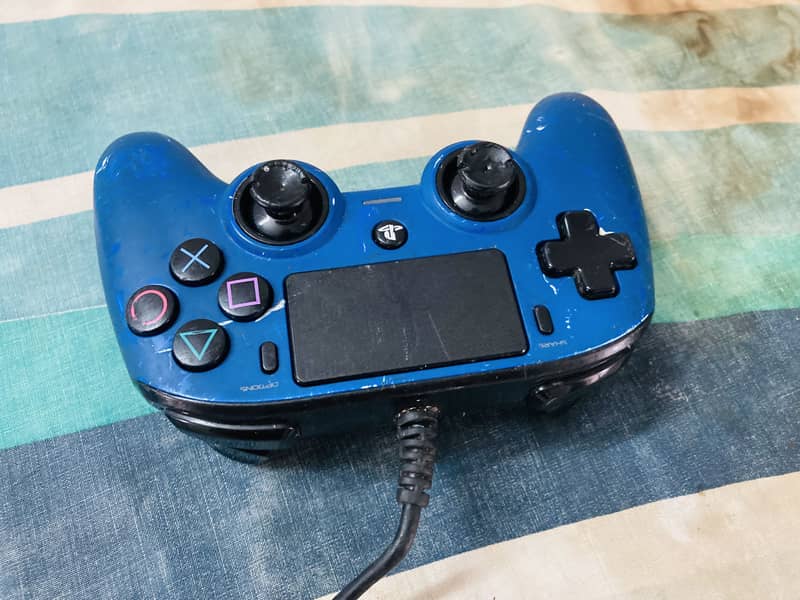 PS4 original wired controller 1
