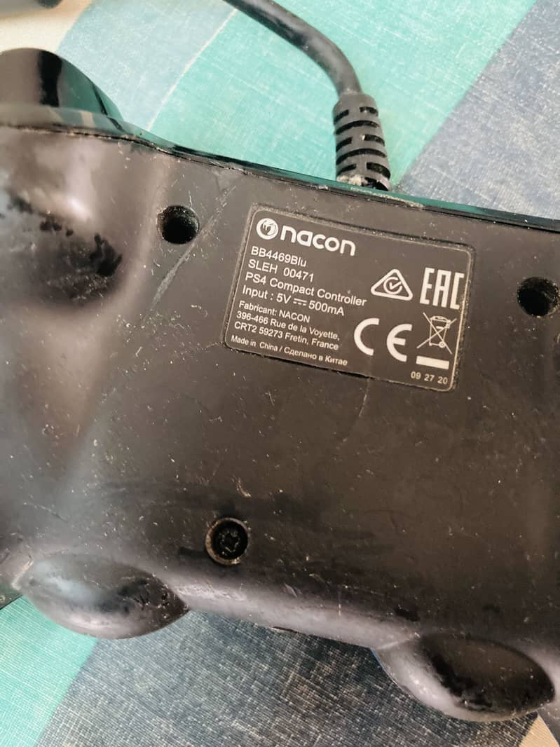 PS4 original wired controller 2