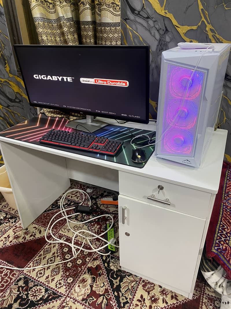 Gaming pc setup 9