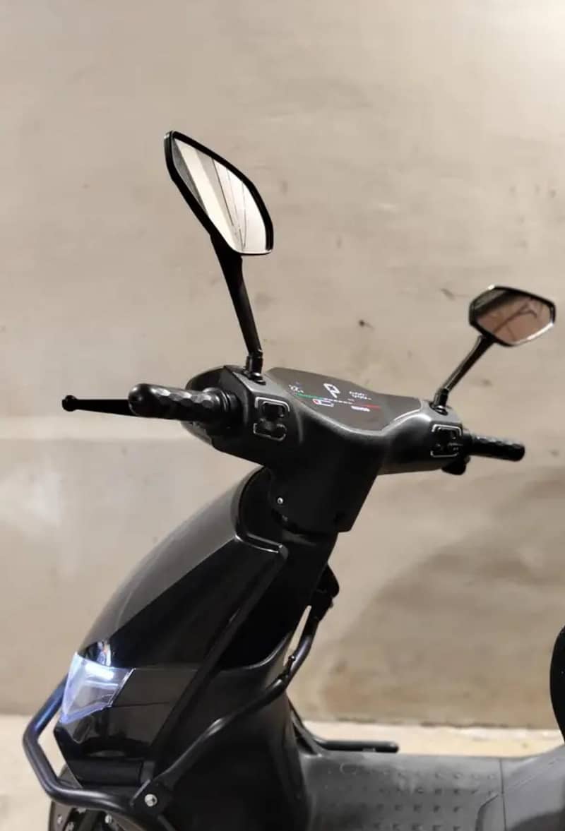 Revoo C32 1