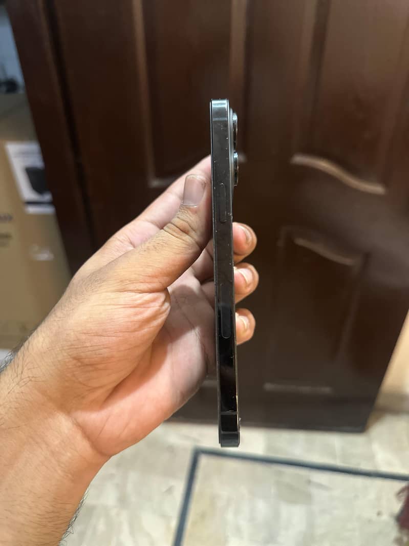 iPhone 14 Pro Max 1