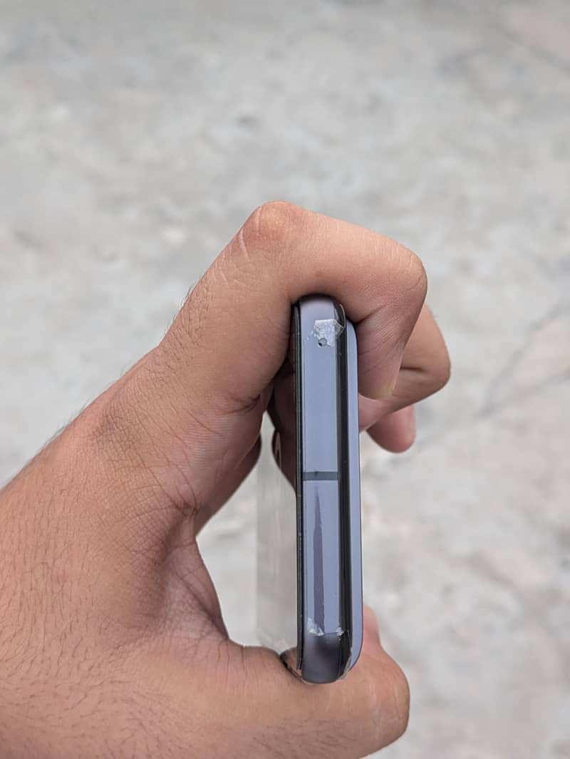 Google Pixel 8 6