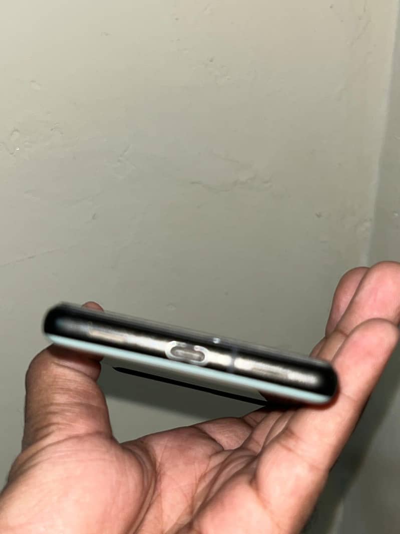 Google Pixel 6a 5