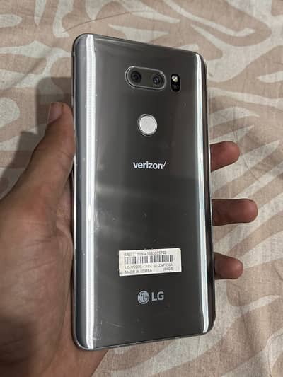 LG V30 / EXCHANGE AVAILABLE