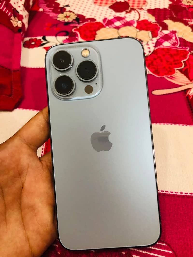 iPhone 13 pro sim working 4