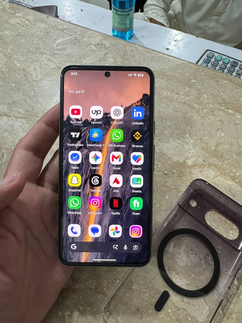 Google Pixel 8 3