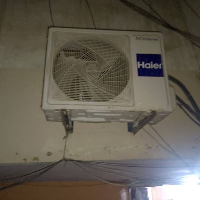 Ac split DC invertor 3