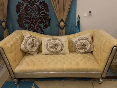7 seater luxury style sofa v good condition
