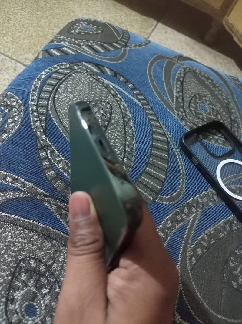 13 pro 3