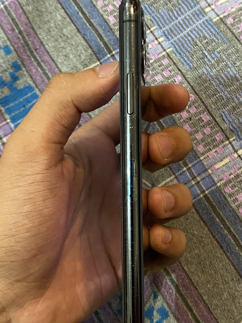 11 Pro Max 4