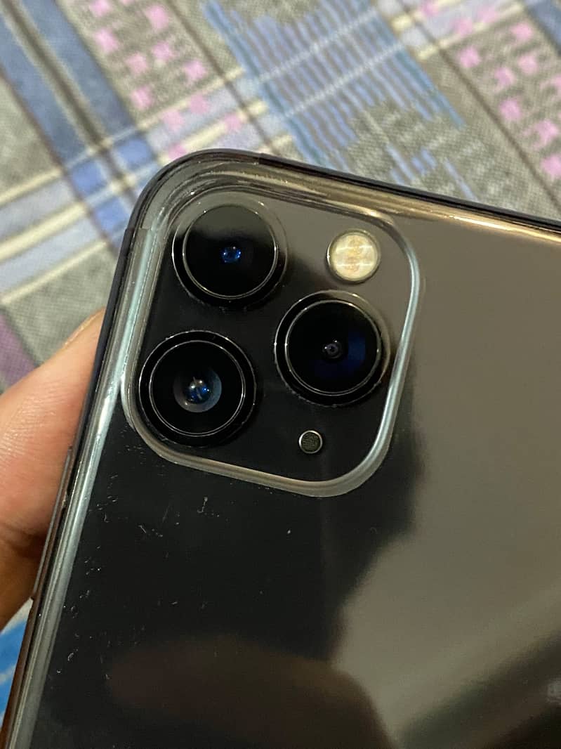 11 Pro Max 6
