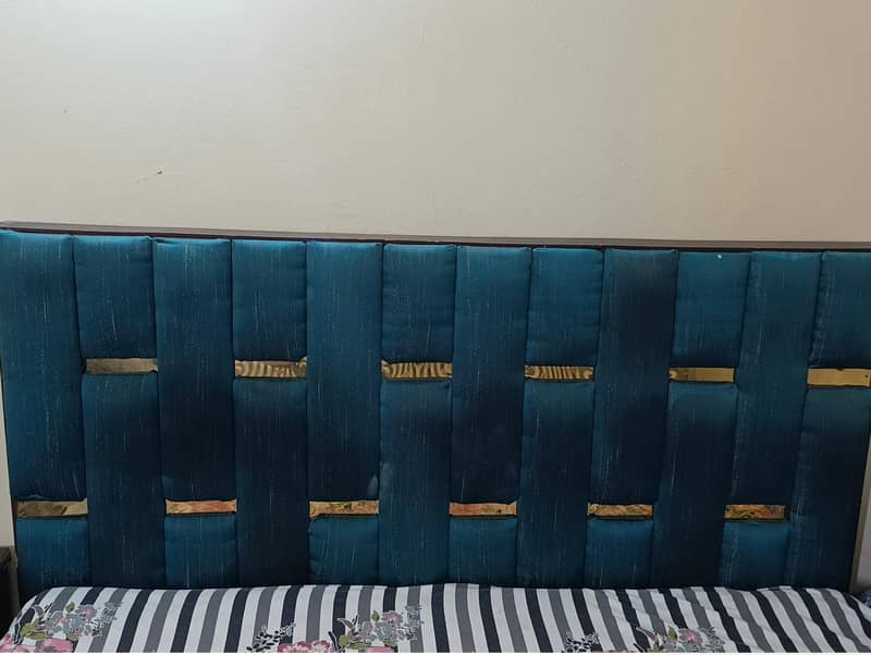 King bed 0