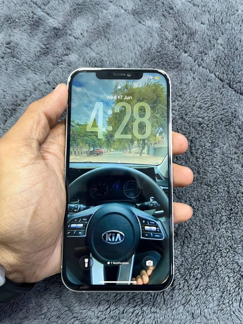 Iphone 12 pro max 2