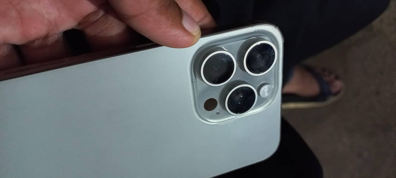 iphone 15 pro max 5