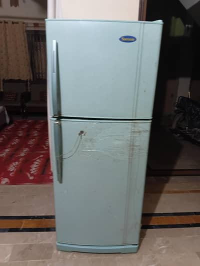 fridge naye he bas upar se kharab ho gaye he brand succes koren brand