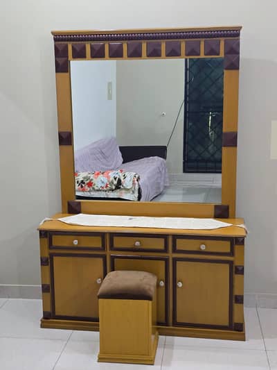 Bed Set with dressing Table