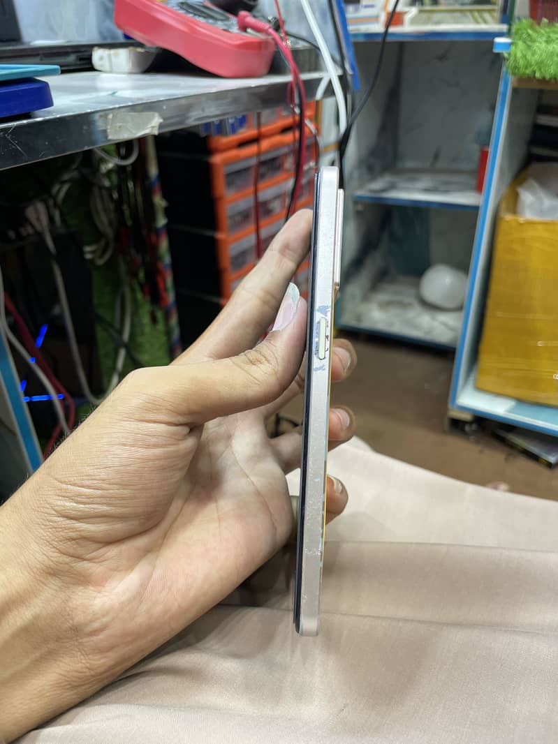 Oppo F21 pro 1