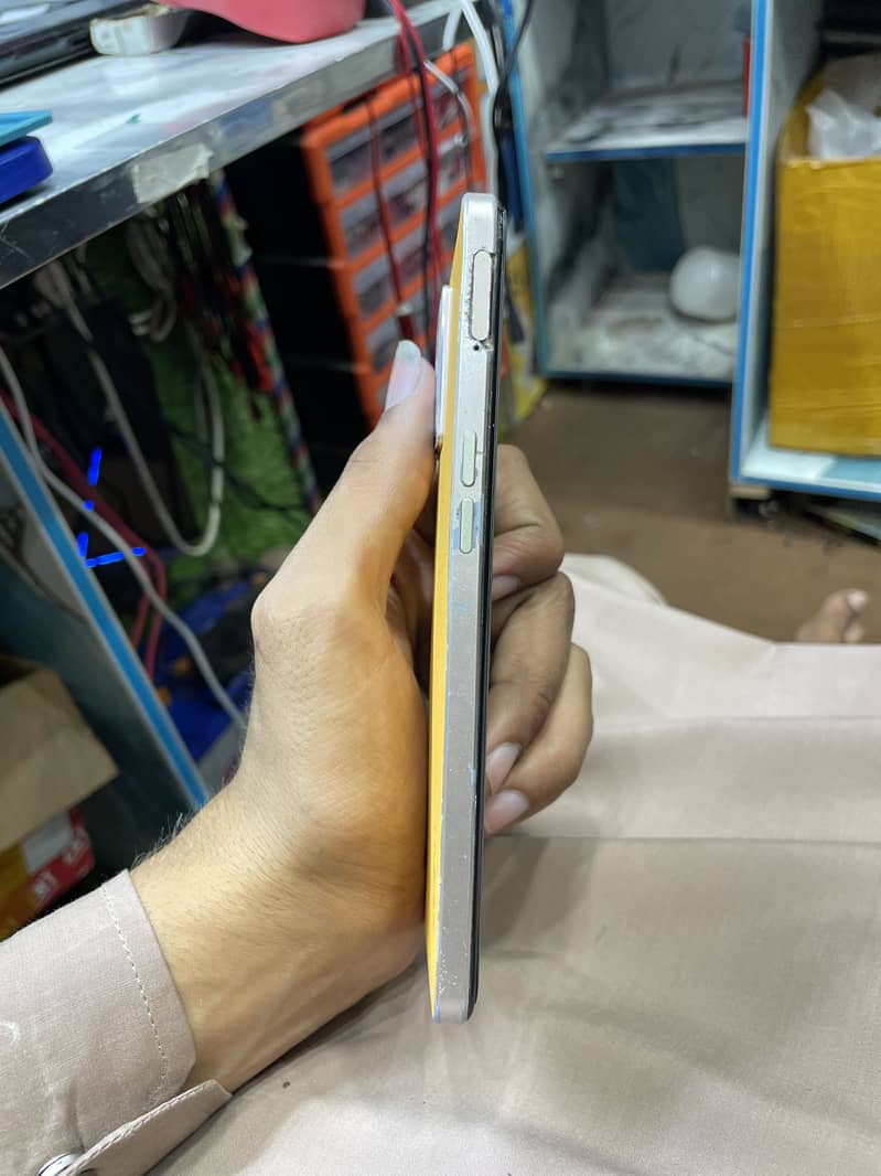 Oppo F21 pro 5