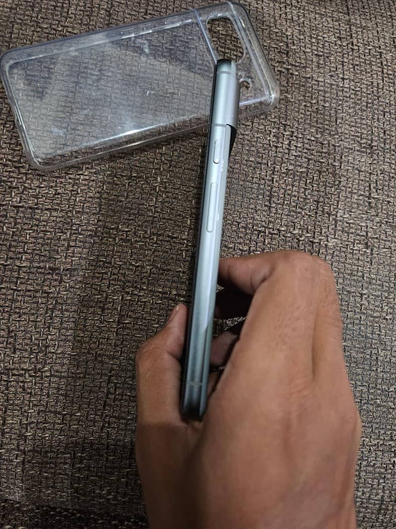 Google Pixel 8 5